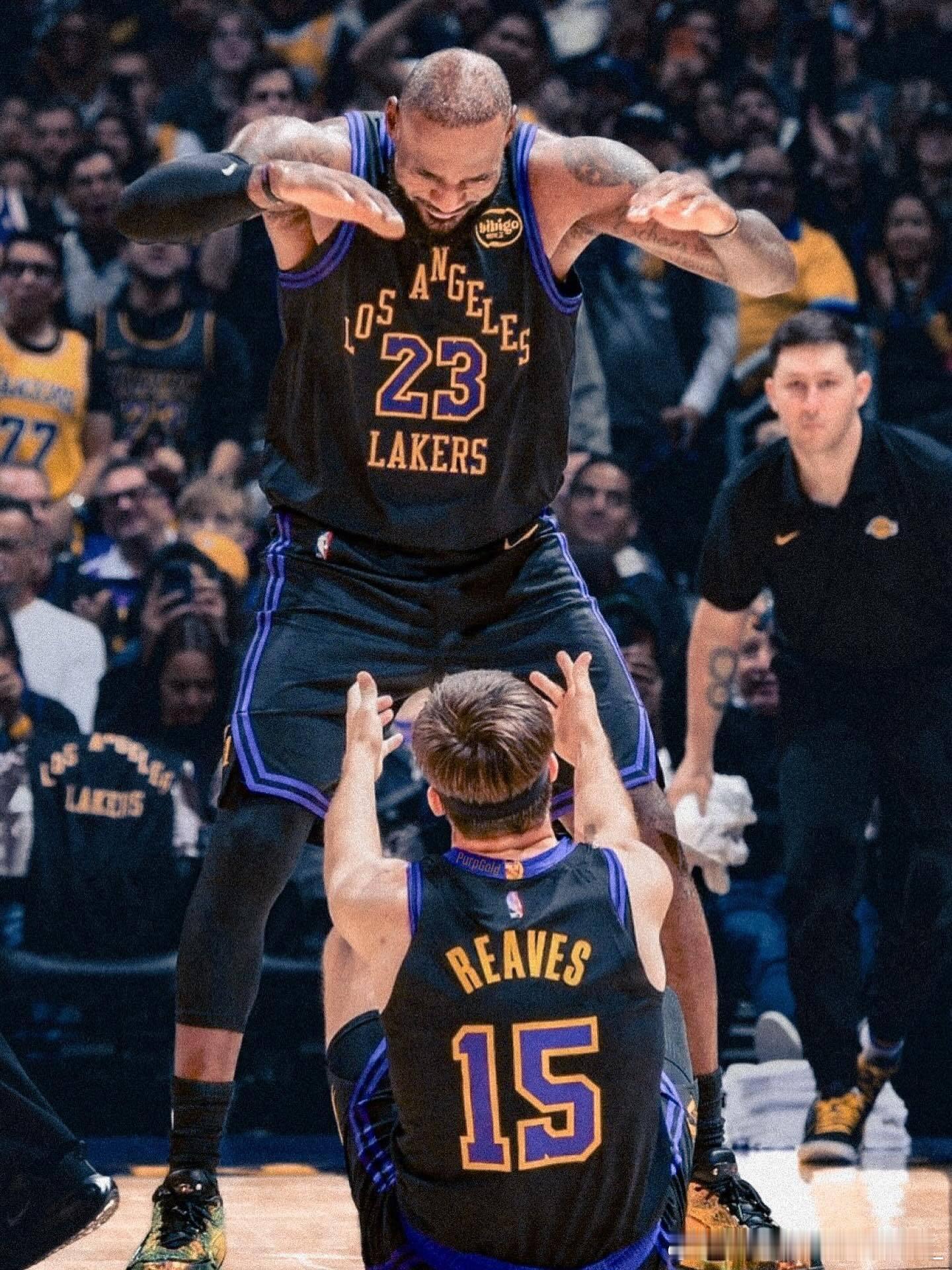 “你带我出道，我陪你退役”里夫斯詹姆斯