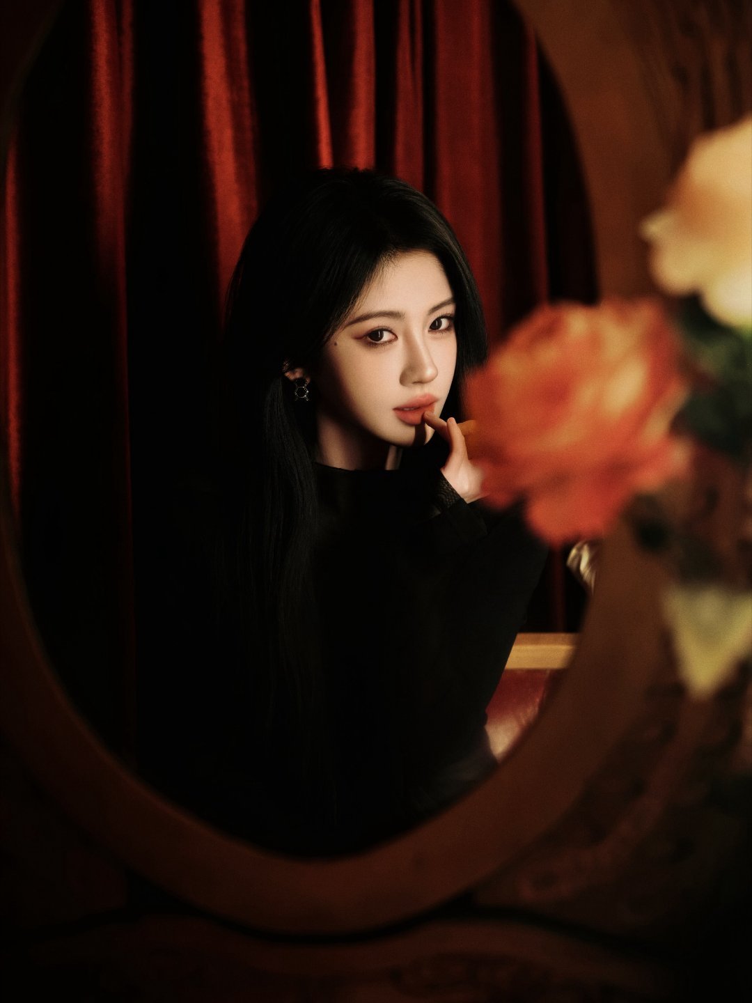 🍊💙鞠婧祎苏绿夏 🍊💙鞠婧祎万花世界 Q：“你认为自己是‘幸运’的吗？”