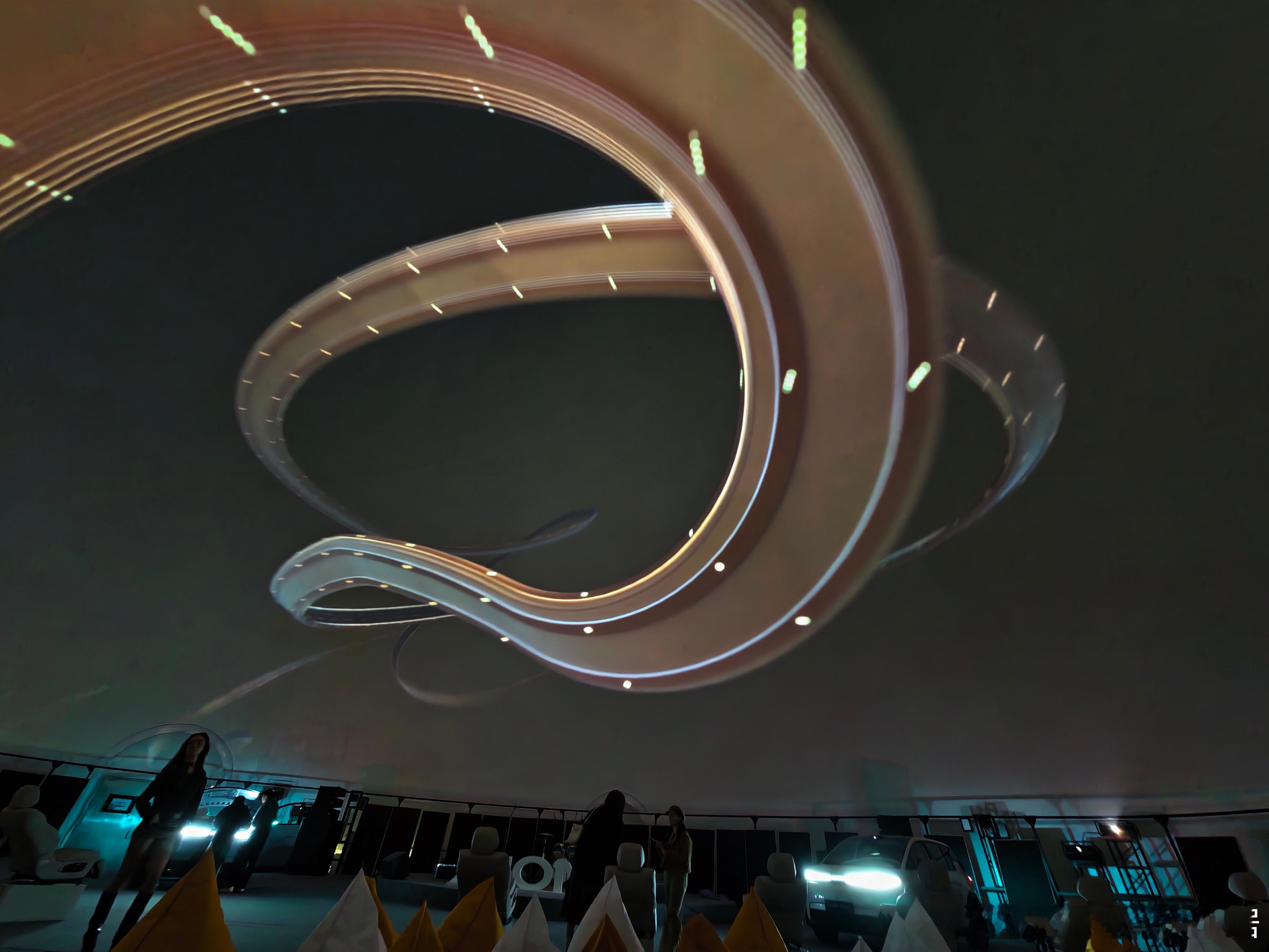 谢谢早上收到快递，中午坐上高铁，下午就用上了对于汽车媒体，这是刚需的拍摄器材倨能