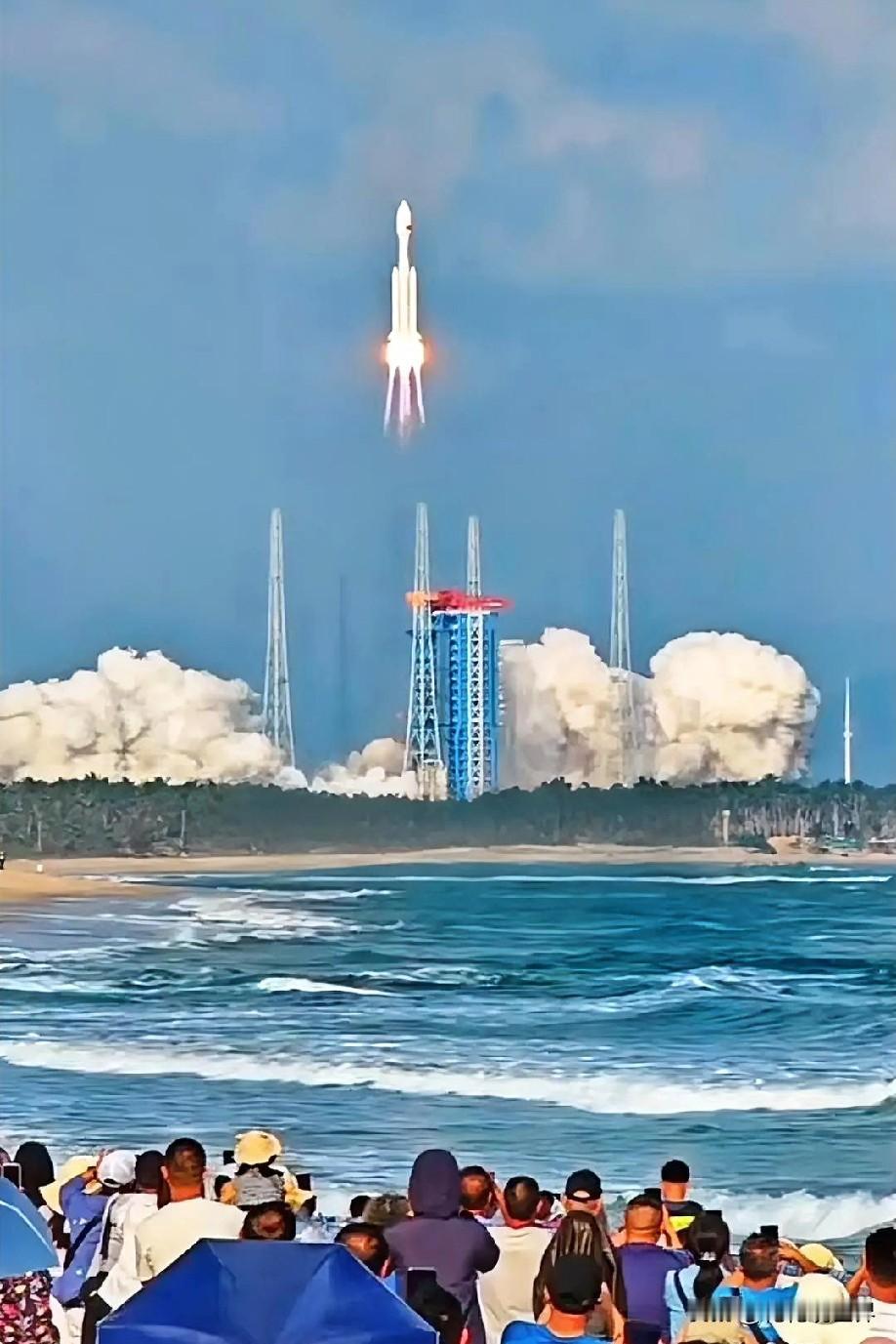 12月7日下午的最新消息，现在他来了，第二条：南海部分水域12月9日临时禁航
 