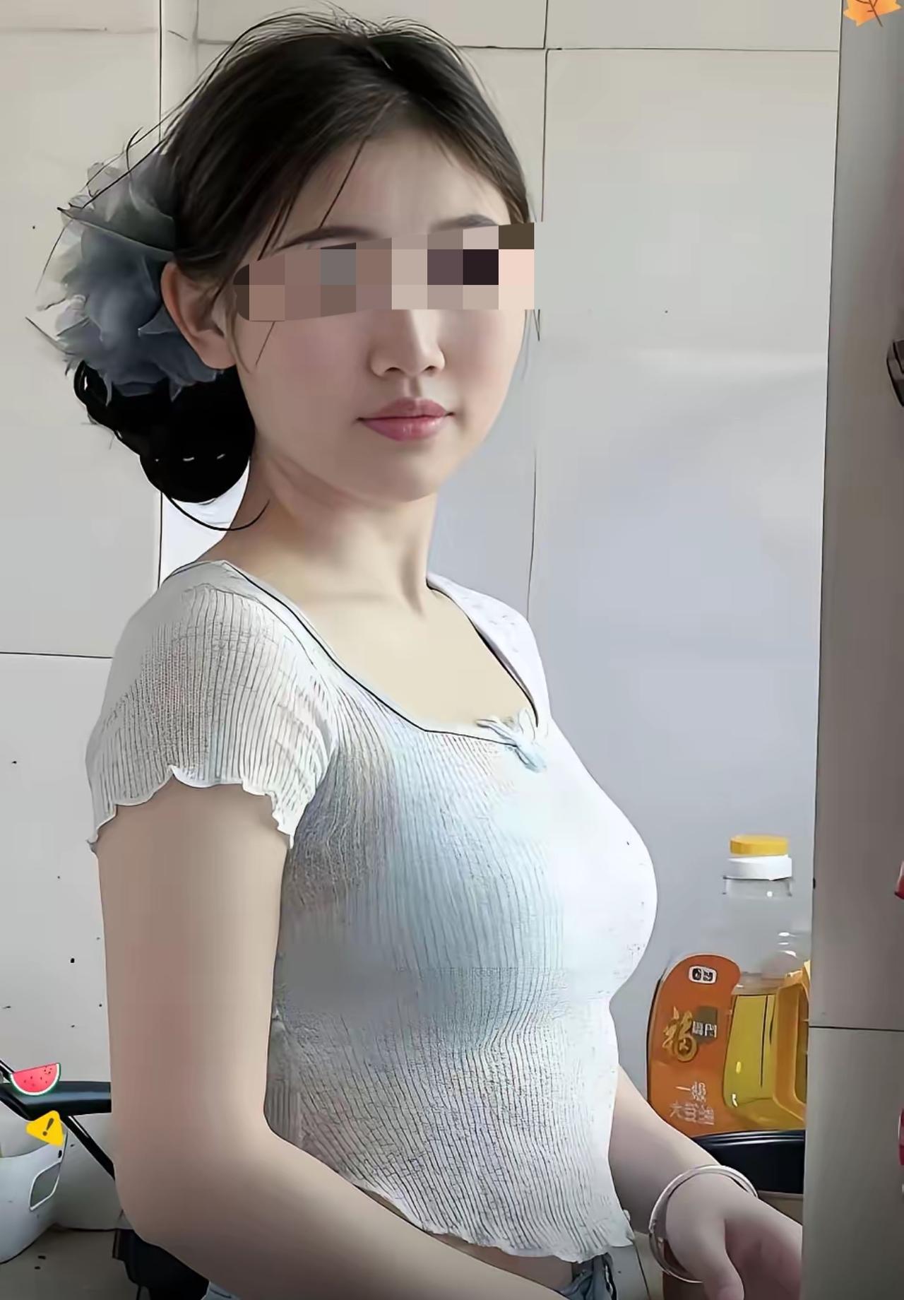 25岁保姆深夜含泪求助，49岁老板的暖心举动，看透人心最纯粹的善良

上海一老板