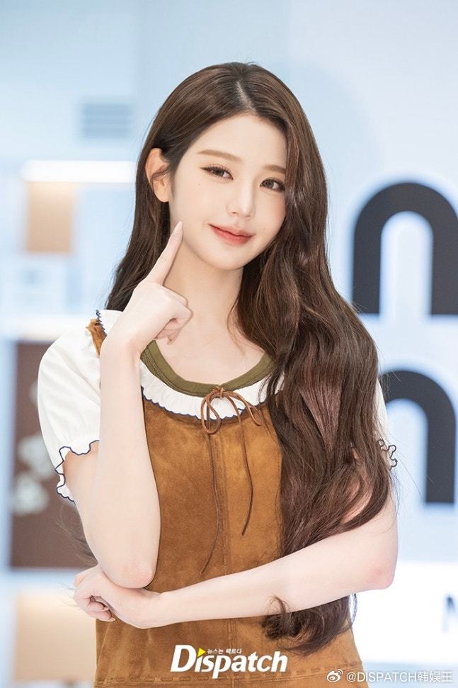 6日，IVE张元英 出席了某品牌在首尔举行的宣传活动。 