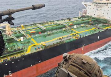 西方开了一个最恶劣的先例，公海从此不再自由！当地时间5月31日，法国海军在没有任