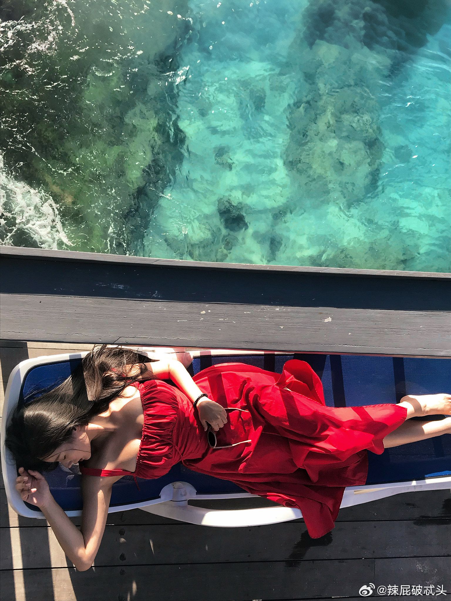 20多度的Bali  ^⦁᎑-^ ੭这个丁一给老婆拍照就发狠忘情了 