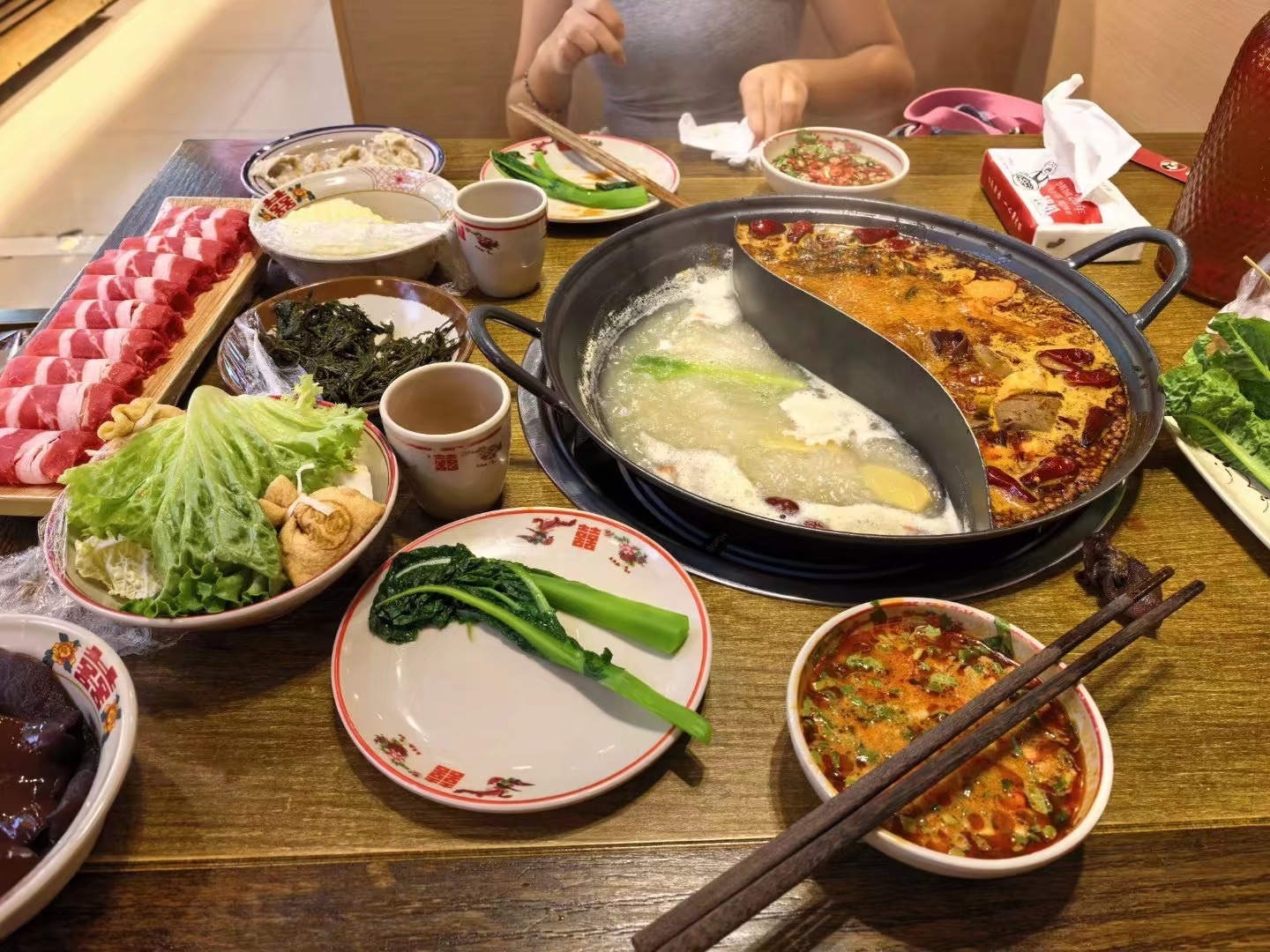 两个饭搭子都回学校了，好无聊。好好吃饭 ​​​