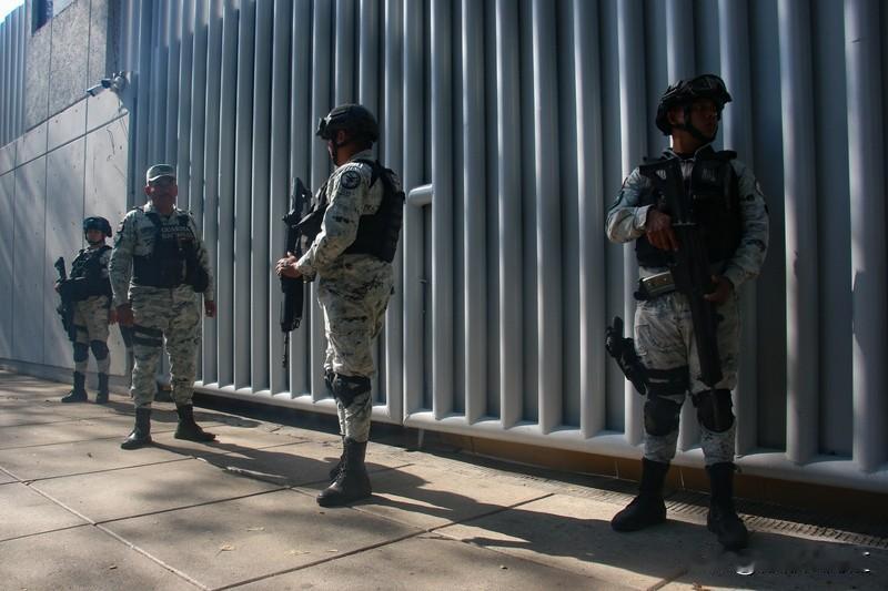 墨西哥毒贩嚣张得没边儿，原因是多方面的。从军事上看，他们已成为准军事组织。像CJ