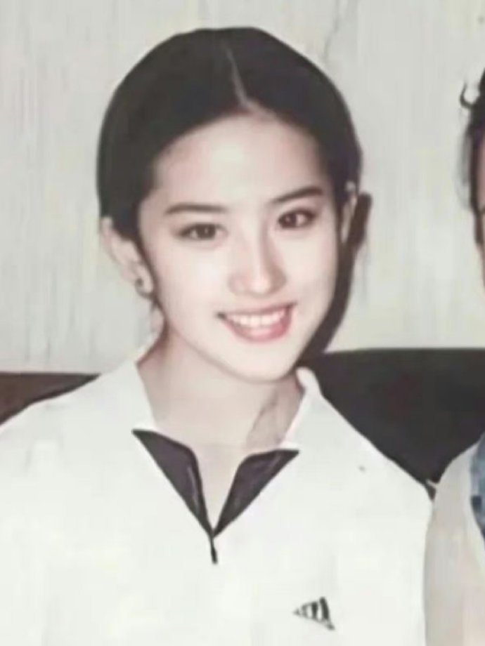 刘亦菲 