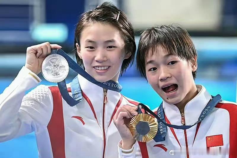 陈芋汐再谈与全红婵关系引热议，从“神仙友谊”到“饭圈争议”，两位跳水天才少女的相