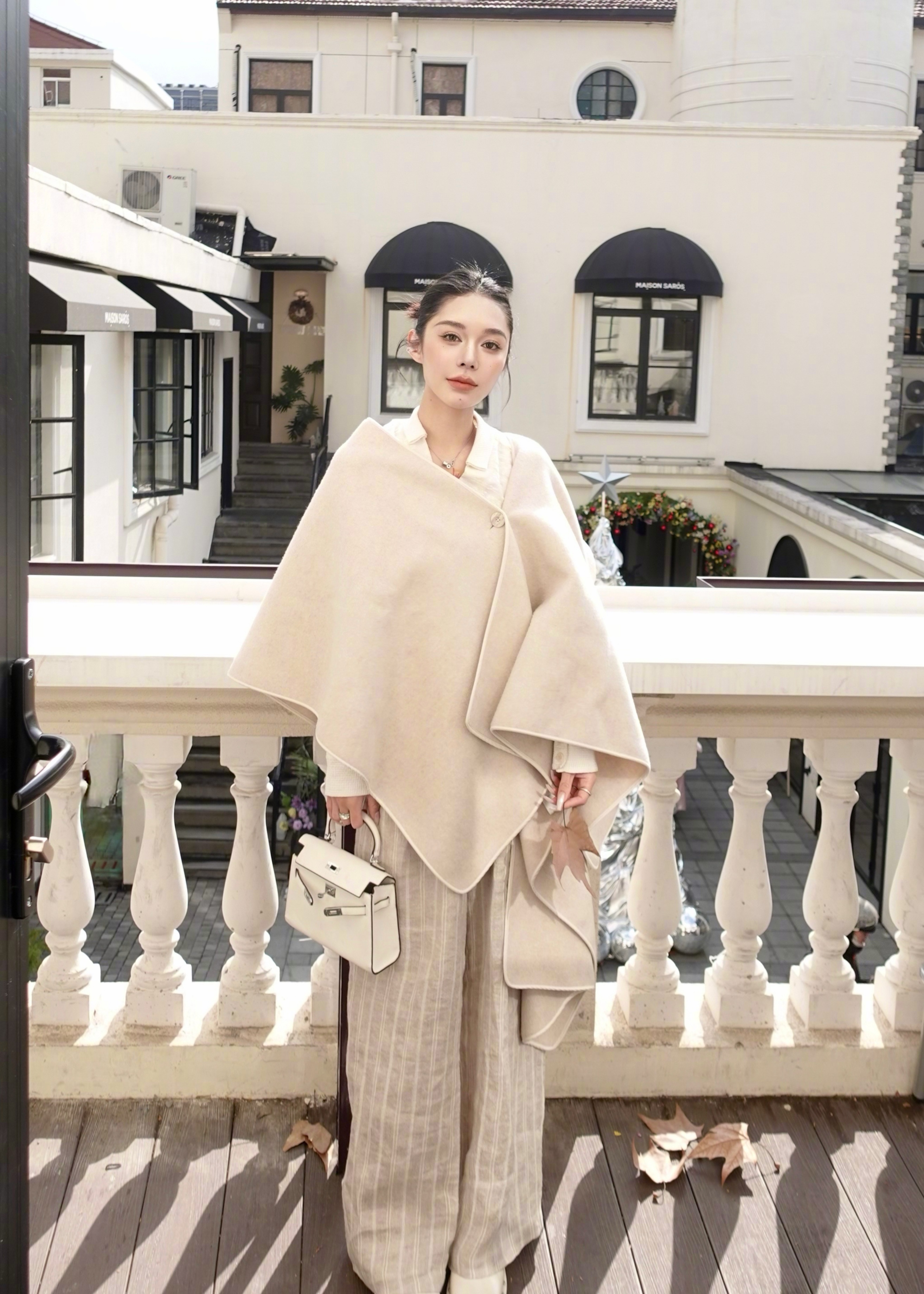 谁的毕业大巴，单曲循环过百事群星合唱《蓝色飞扬》 毕业旅行的车上你们在循环哪首歌