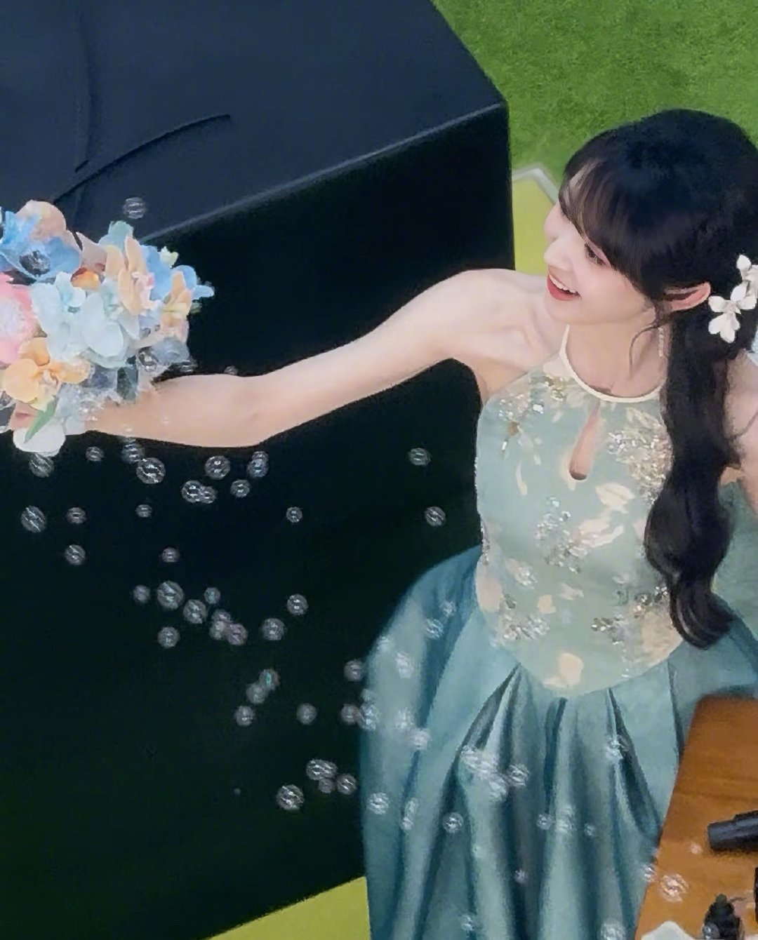 田曦薇这肌肉居然不是p的田曦薇长着一张清甜初恋脸，结果配一身利落肌肉，竟然丝毫不