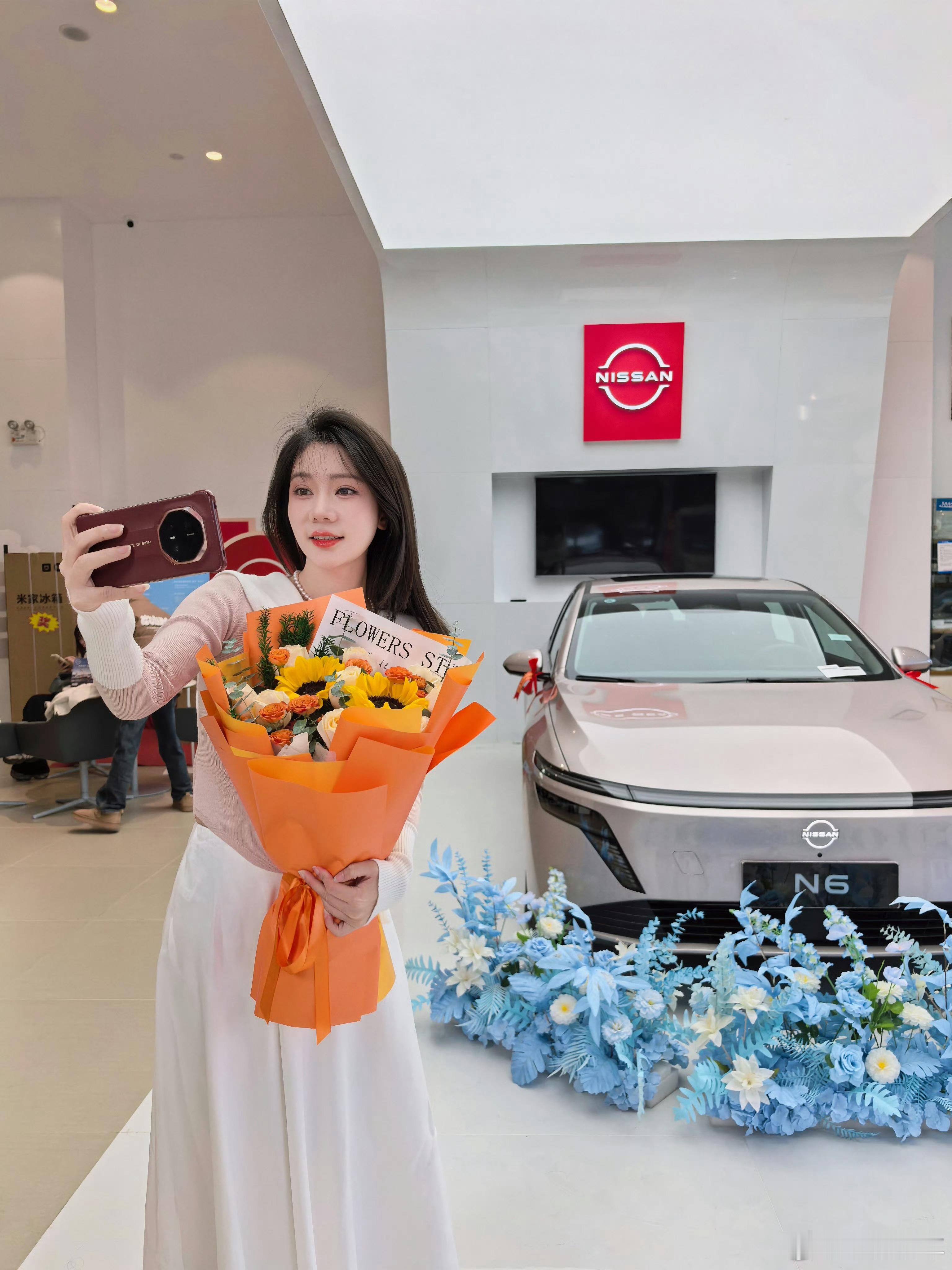 东风日产n6 内饰我选了米白色，喜欢这种干净亮堂的感觉我和汽车的日常