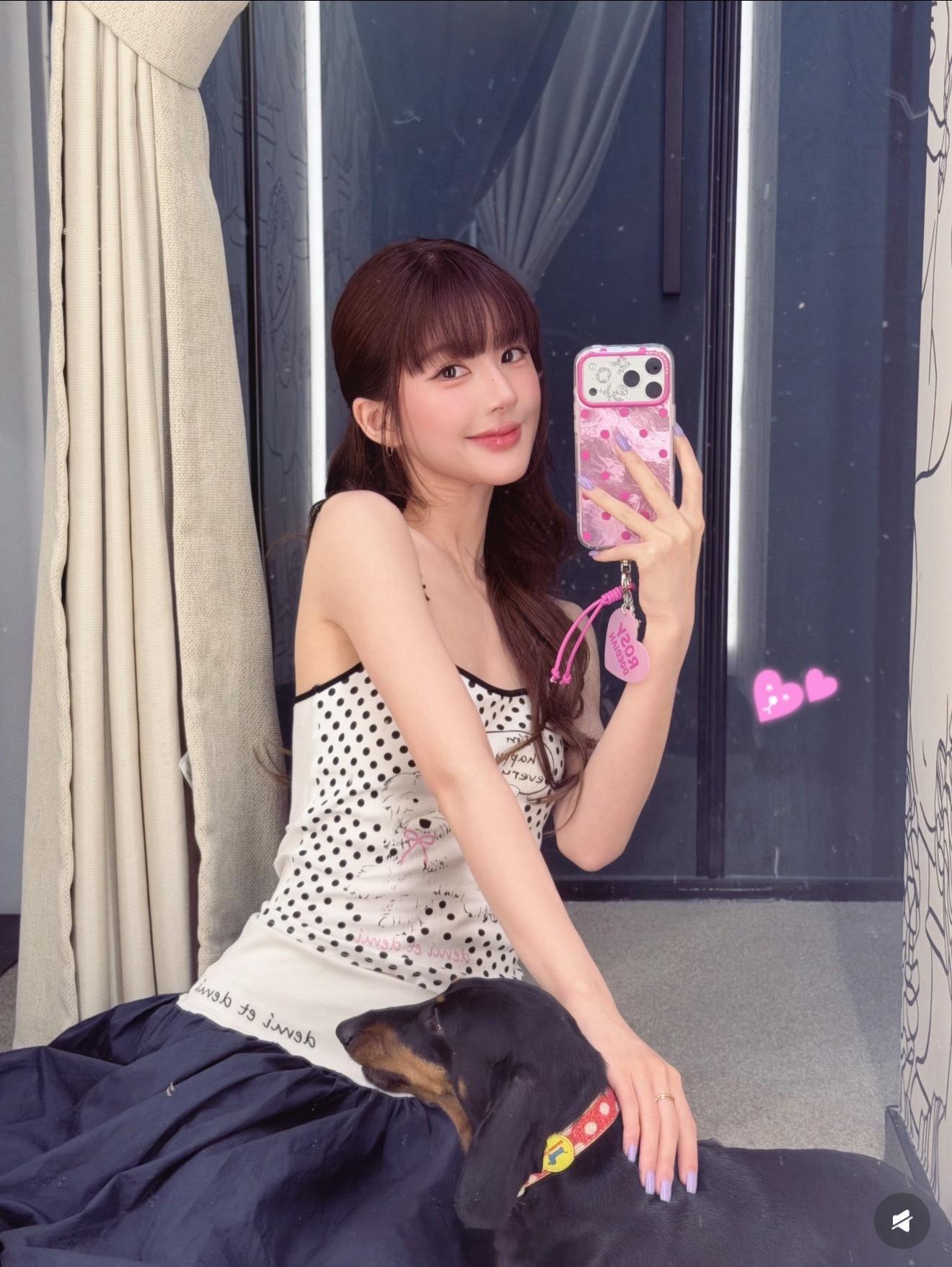甜美的赵露思