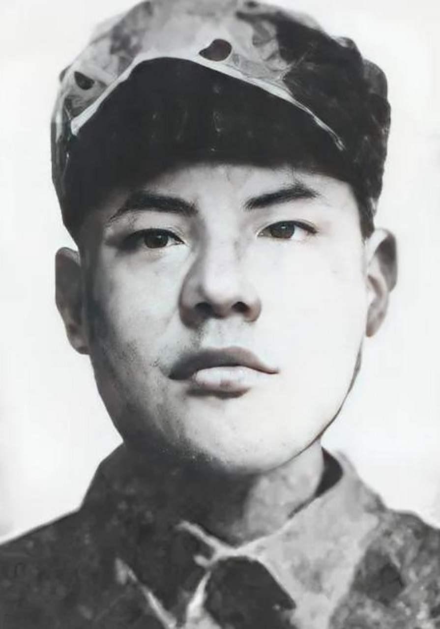 [太阳]1943年，日军把八路军科长带到豪华庄园，还找来美女与他同房，原本受尽酷