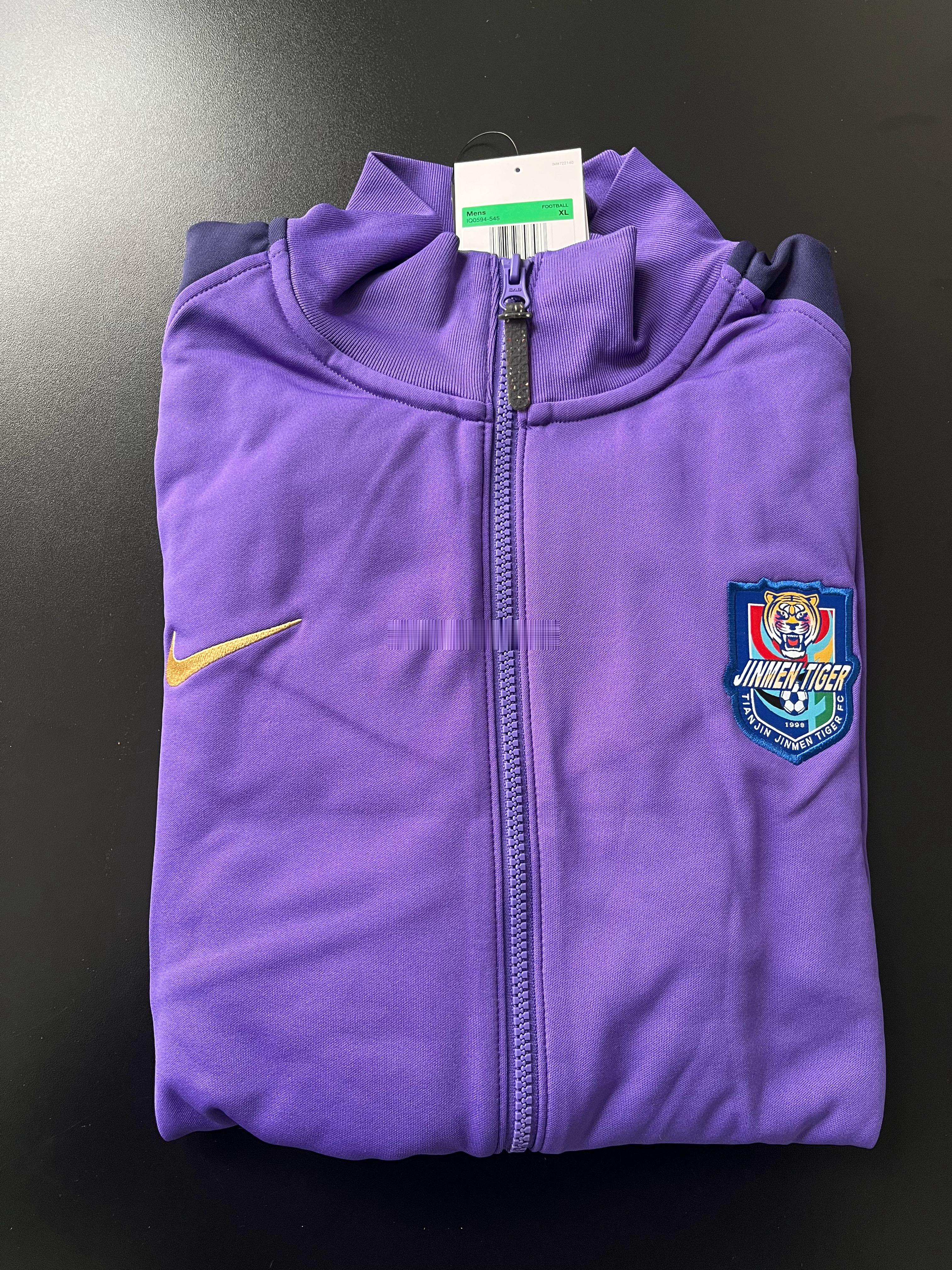 衣服到了，用实际行动支持津门虎事实证明XL号的夹克就够穿。天津津门虎 北京