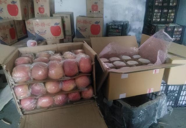 朋友来做客，我送了几箱水果给她，结果家里的保姆却不乐意了，说我不该这么做……

