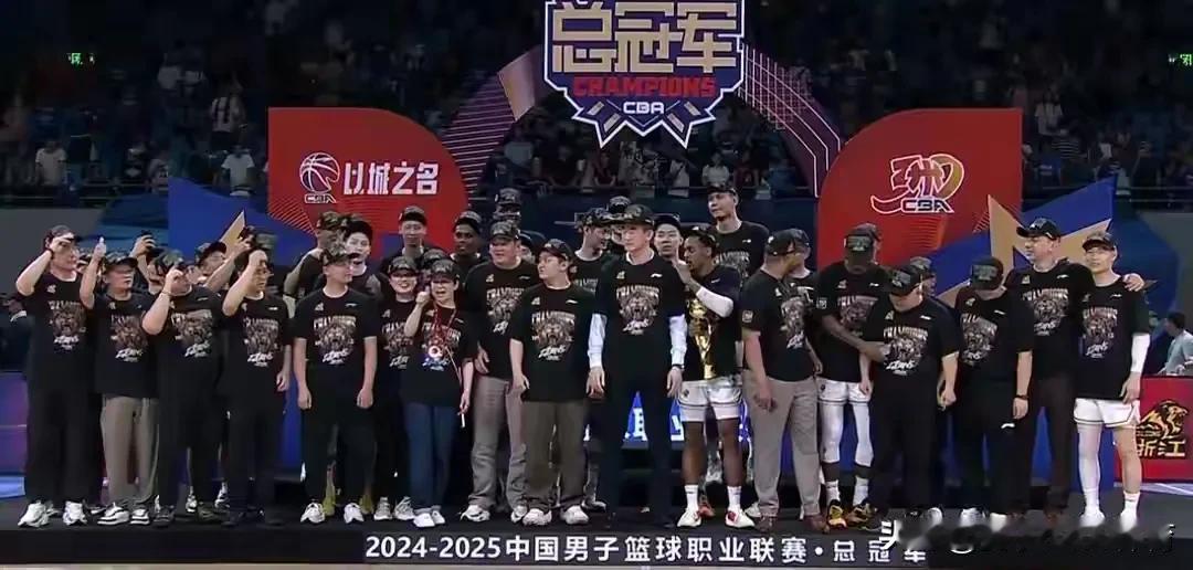 恭喜广厦！感谢北汽！CBA本赛季圆满收官

★昨晚，浙江广厦以125-118拿下