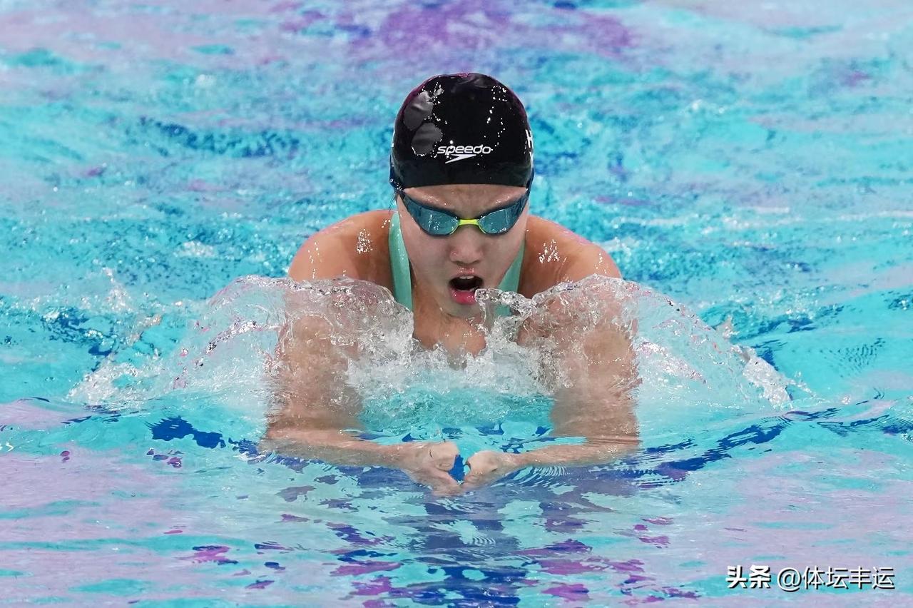 🔥小知识[比心]
于子迪是继2024年的覃海洋之后第二位入围该奖项的中国游泳运
