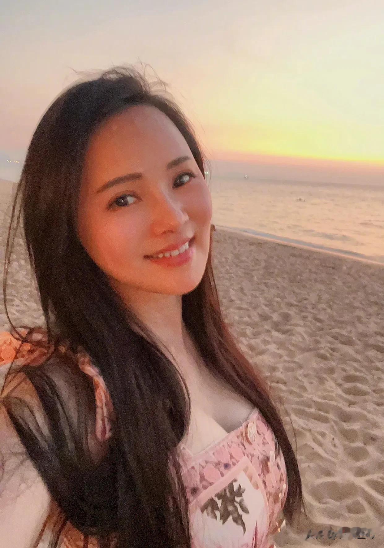 伊能静，高调晒照引发热议！

许久没有露面的伊能静，突然在全平台晒出一则视频，不