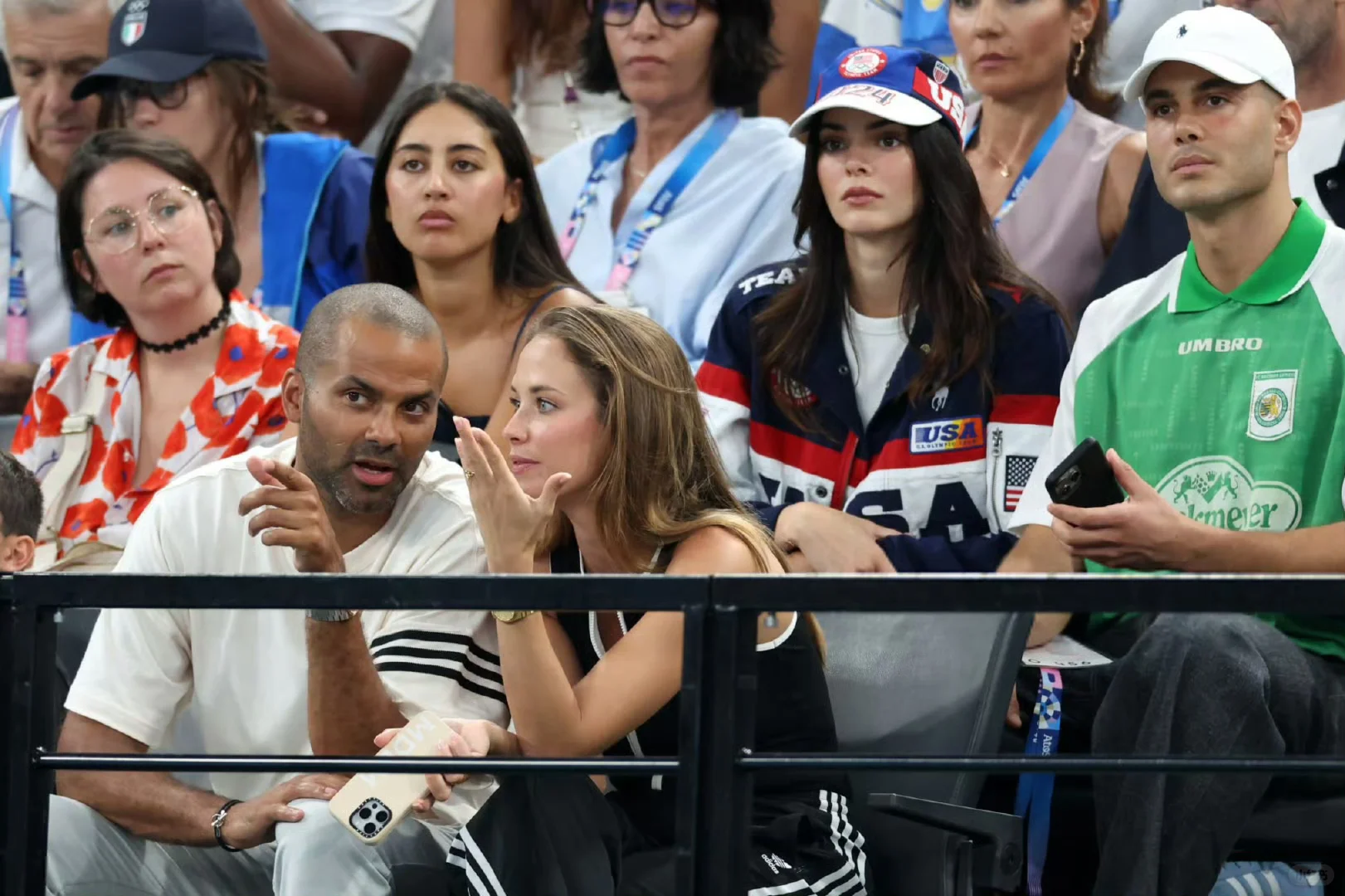 Kendall Jenner和Fai 观看奥运会！