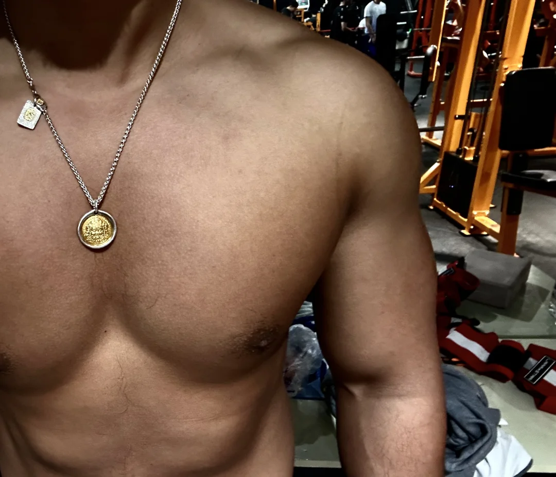 肥胖的脂包肌不受欢迎吧？