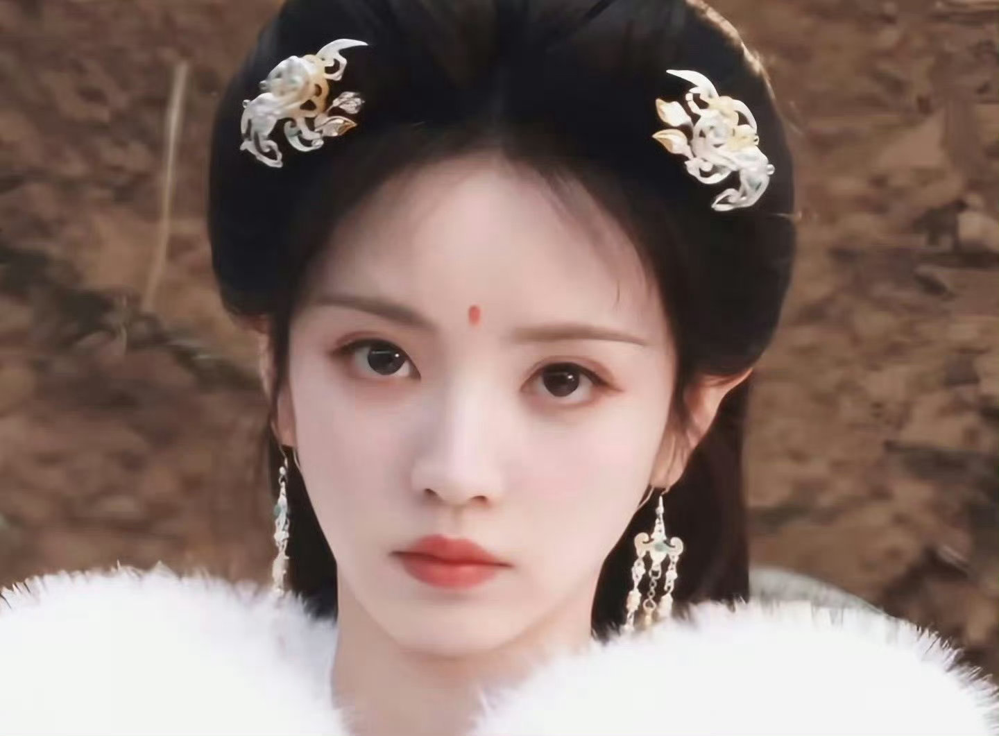 田曦薇请剧组喝咖啡奶茶吃苹果田曦薇请大家喝咖啡奶茶吃苹果田曦薇请喝的不仅是奶茶咖