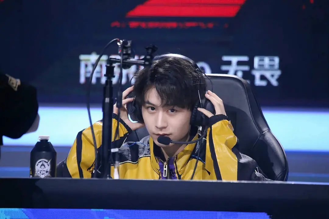 入坑电竞男就像呼吸一样简单 ​​​