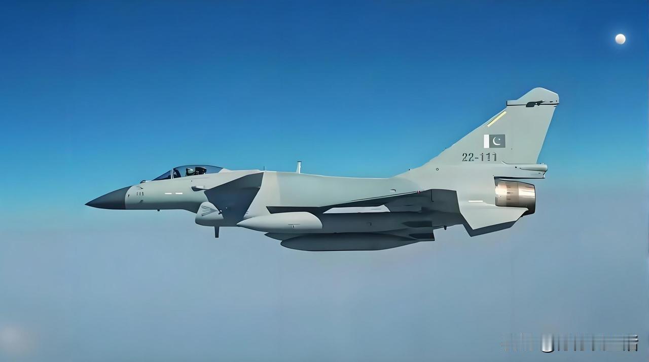 歼10CE为何卖不过枭龙
在竞争激烈的国际军贸市场中，歼10CE的销量表现与枭龙