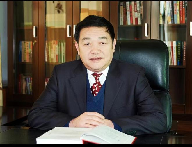 《河南五耐创始人：张建武》       张建武，巩义市北山口东风村人...