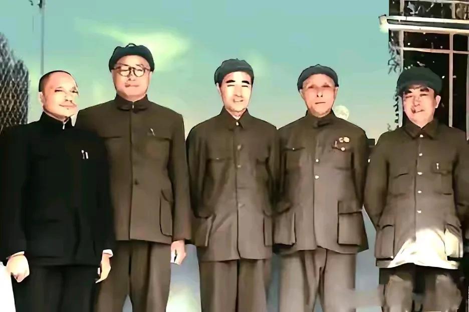 这些伟人你还能认出几位，他们都是伟大的产阶级革命家，为新中国做出了伟大的贡献，这