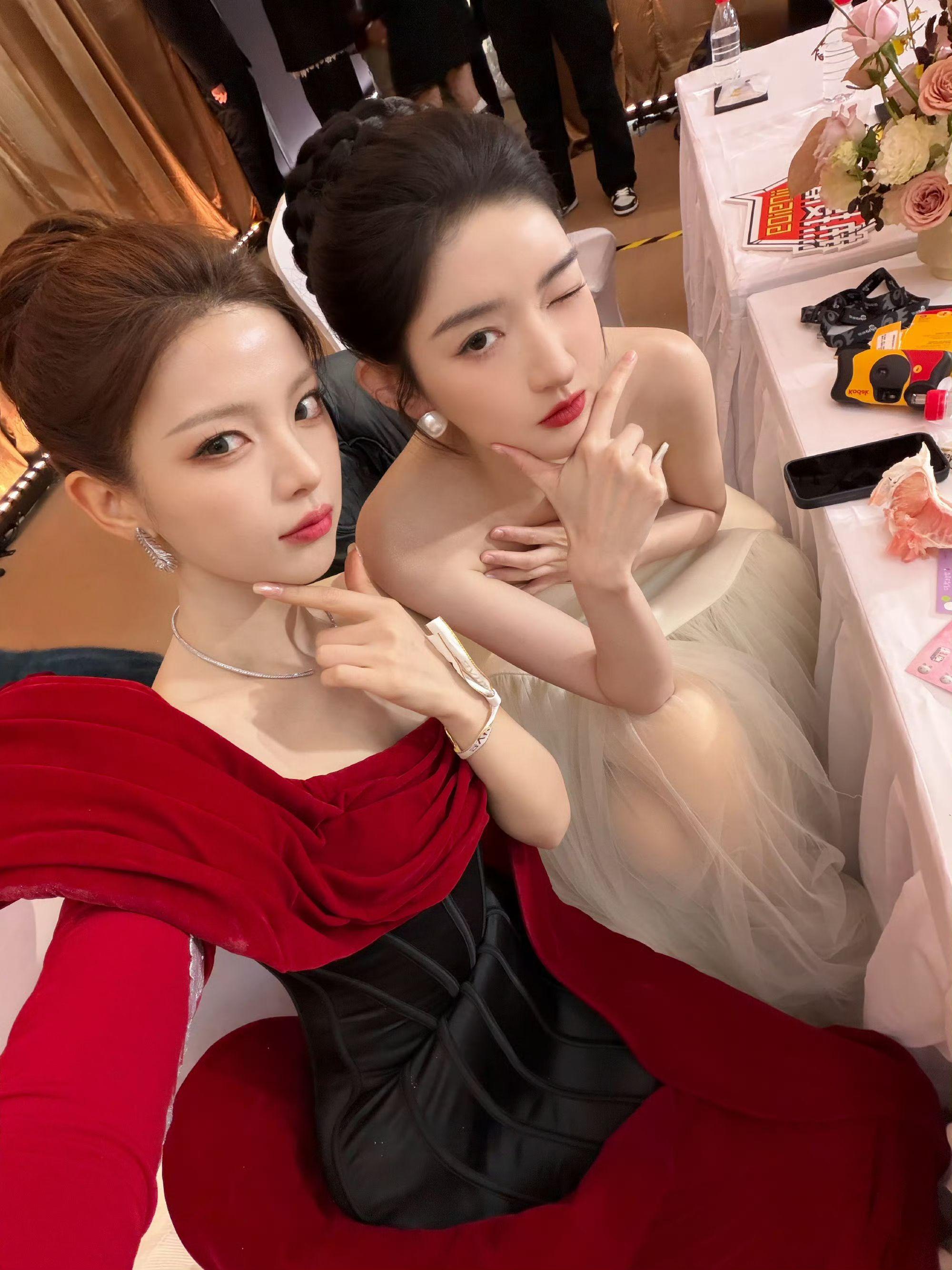 好美的姐妹花🌹