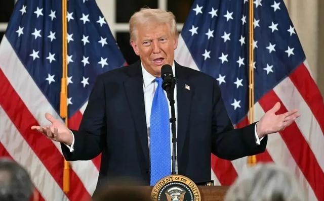 特朗普如此强横，主要靠的是美国强大的综合国力和超强的军事实力，以及美国总统的权力