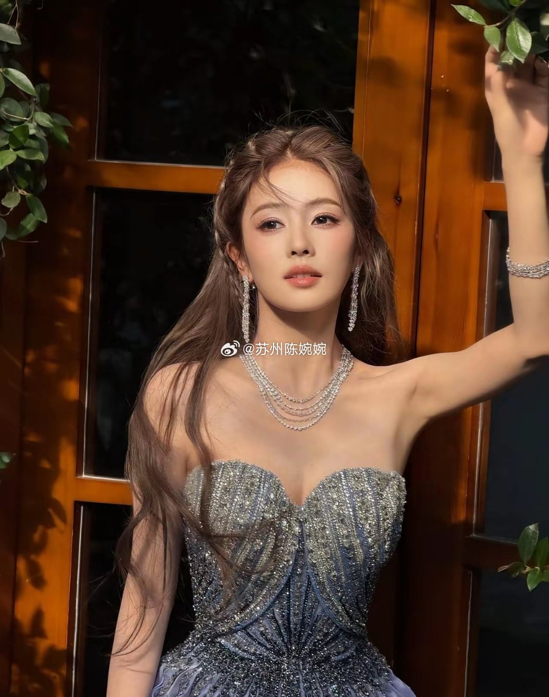 白鹿最大优势是不压剧、播出快、回报率高，资本也愿意捧。 