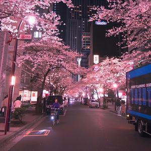 草莓味冰淇淋