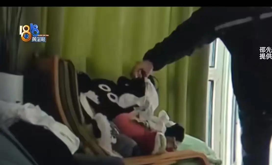 “摸我女友内衣内裤icon，太恶心了！”浙江杭州，男子回老家过年，物业发来消息说