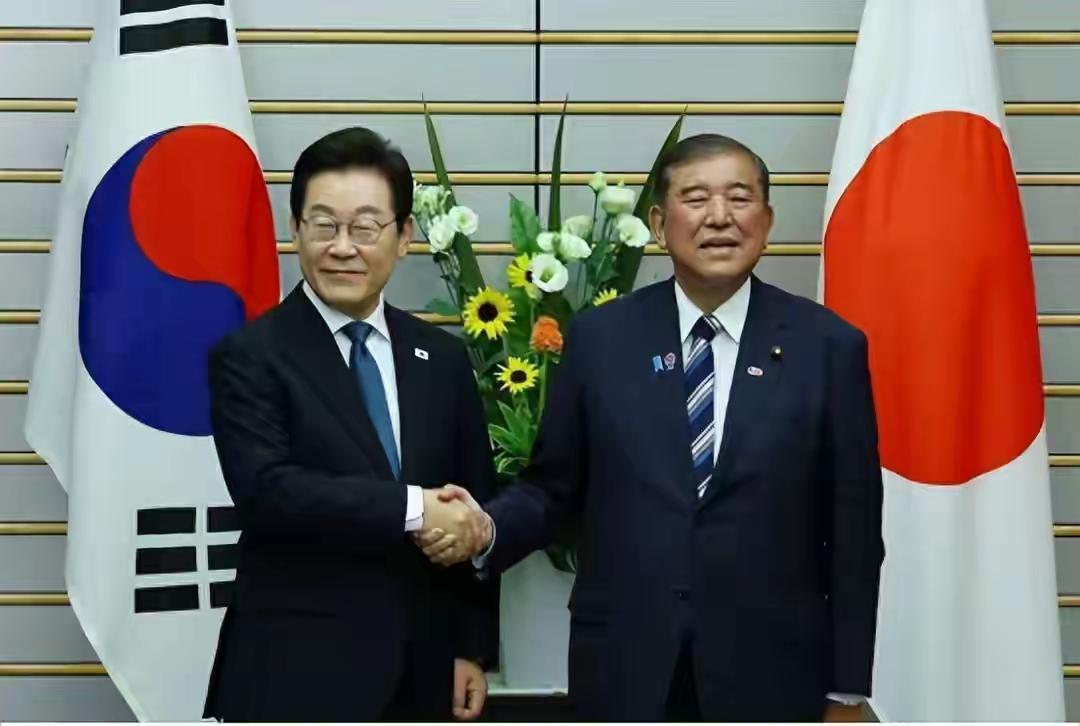 日本人和韩国人，为什么最近越来越恨我们？很多人都以为，是历史问题，是领土争端。错