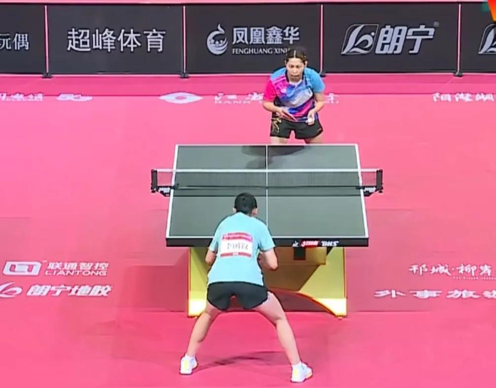 #全国乒乓球锦标赛# 
恭喜女单张缤月 张蔷晋级下一轮
10月10日，单项预选赛