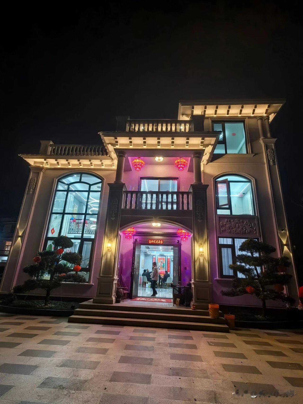 农村自建房，真的很有必要啊！
可能很多亲戚朋友都会劝说你，不要在农村起房子。但是
