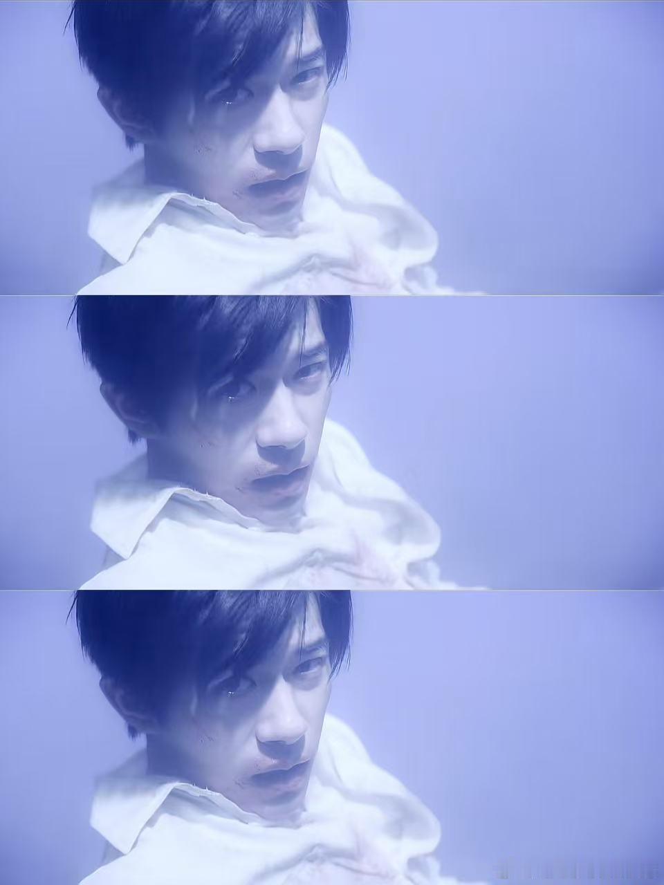 谁能面不改色和易烊千玺对视易烊千玺的眼神自带故事感！《狂野时代》里从佝偻怪物到白