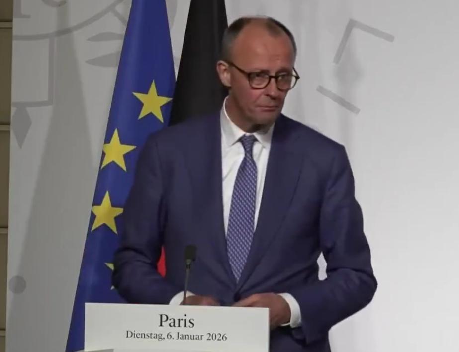 乌克兰青年估计要气坏了。

原因是德国总理默茨呼吁乌克兰年轻人，不要离开乌克兰，