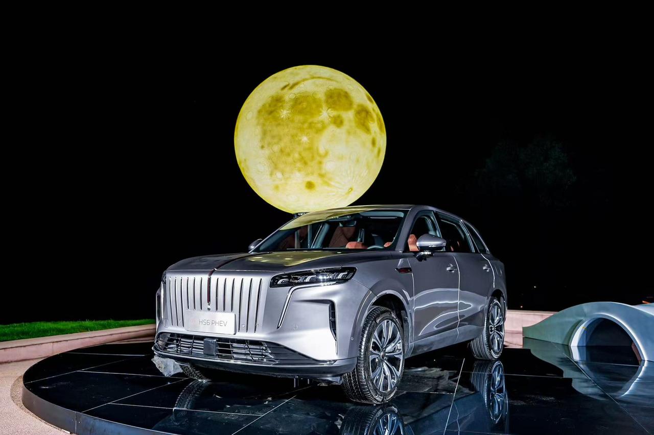 【中国一汽11月销量30.6万辆】日前，中国一汽发布销量数据：11月销售整车30