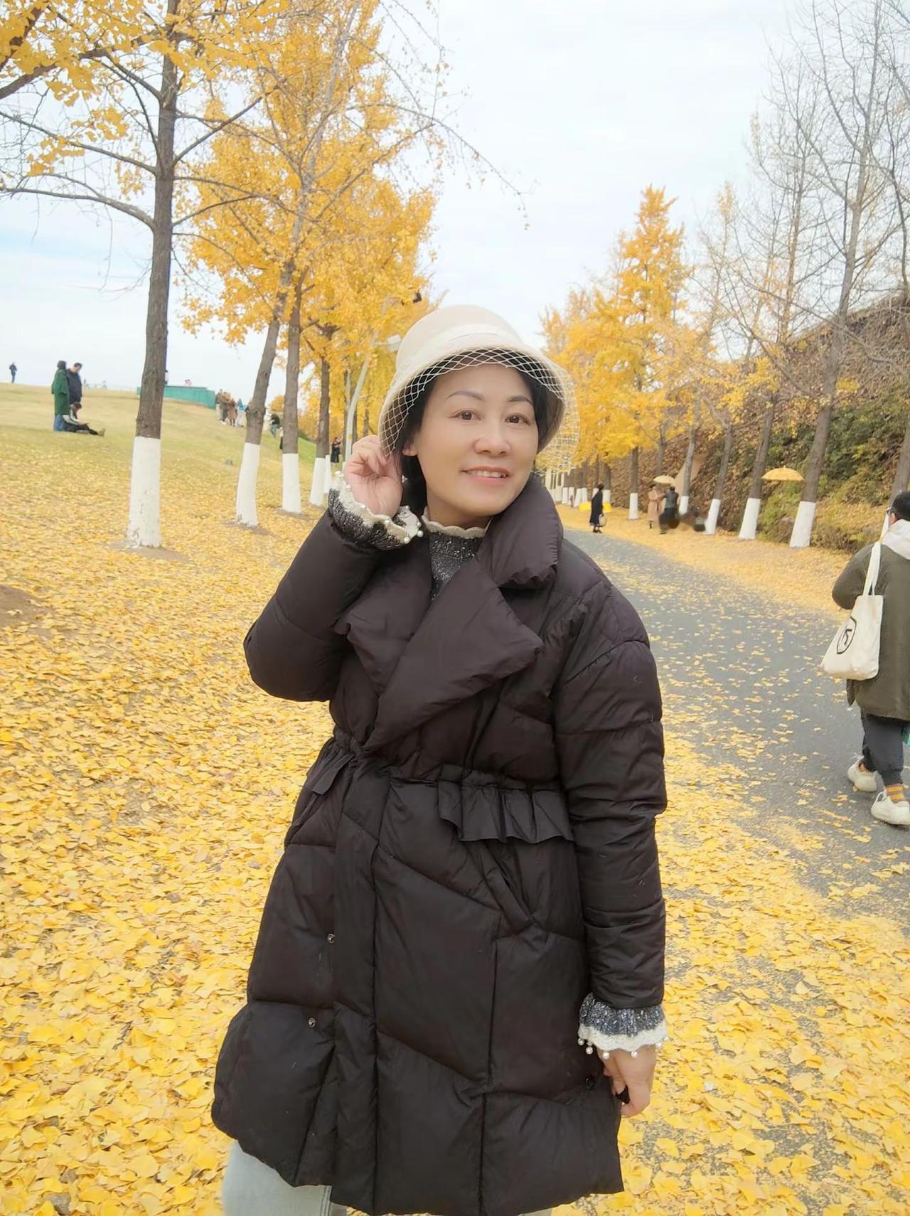 美丽的姑凉看过来🌹((❤️⥎❤️))🌹