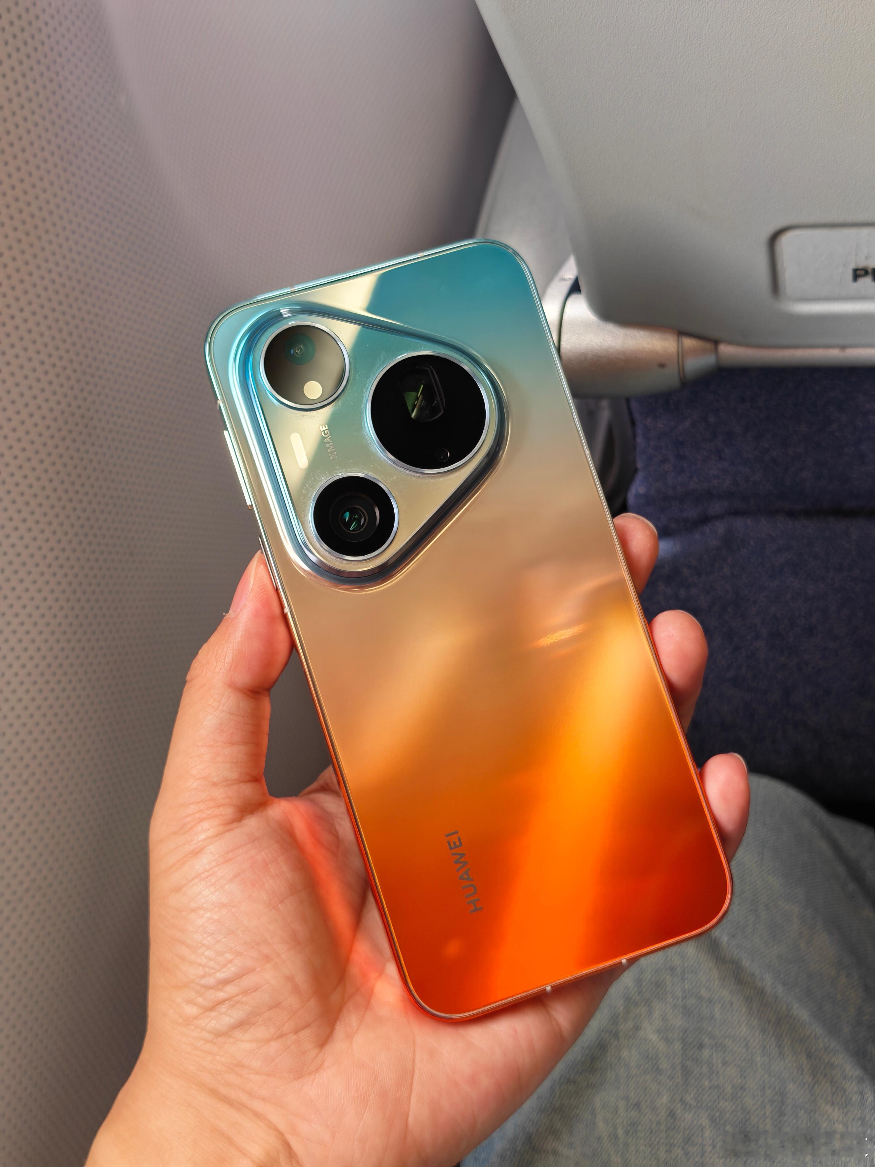 成都半日游结束，登机飞北京了！明天2026北京车展几十个展台打卡！我要崩溃了！不