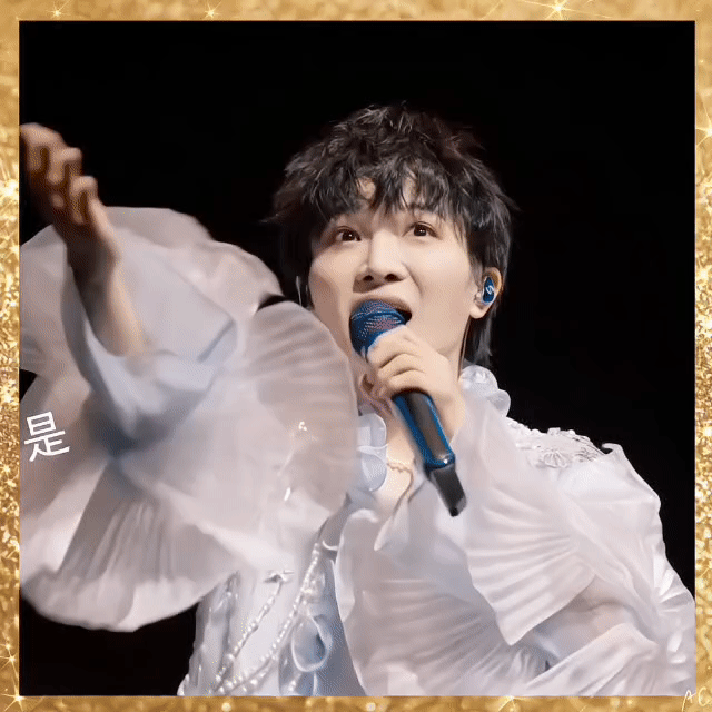 周深   周深vogueman二月刊封面 【圈宝和米说下午好】  腊味风干檐角时