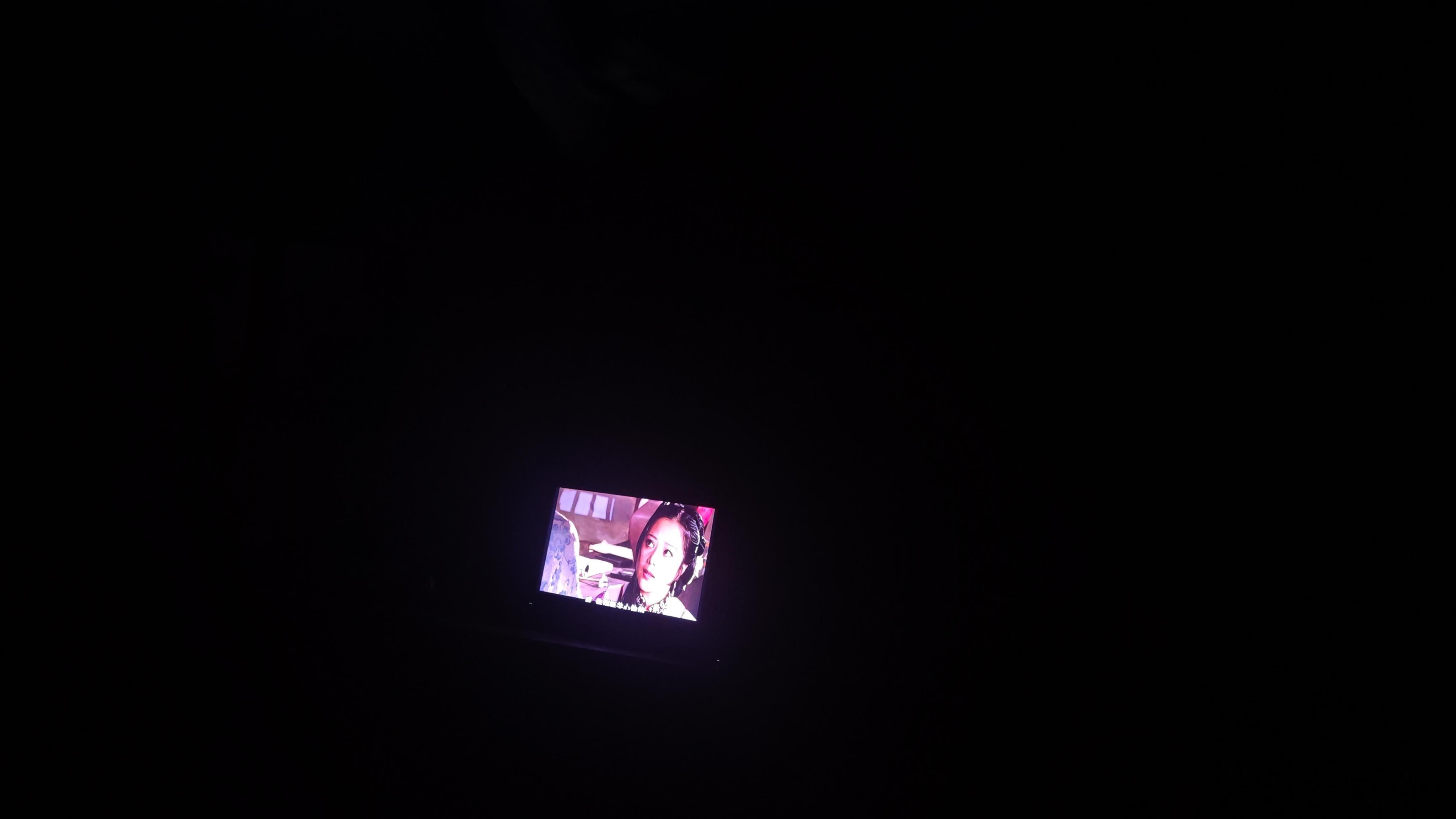 回老家天天晚上陪老妈看电视
