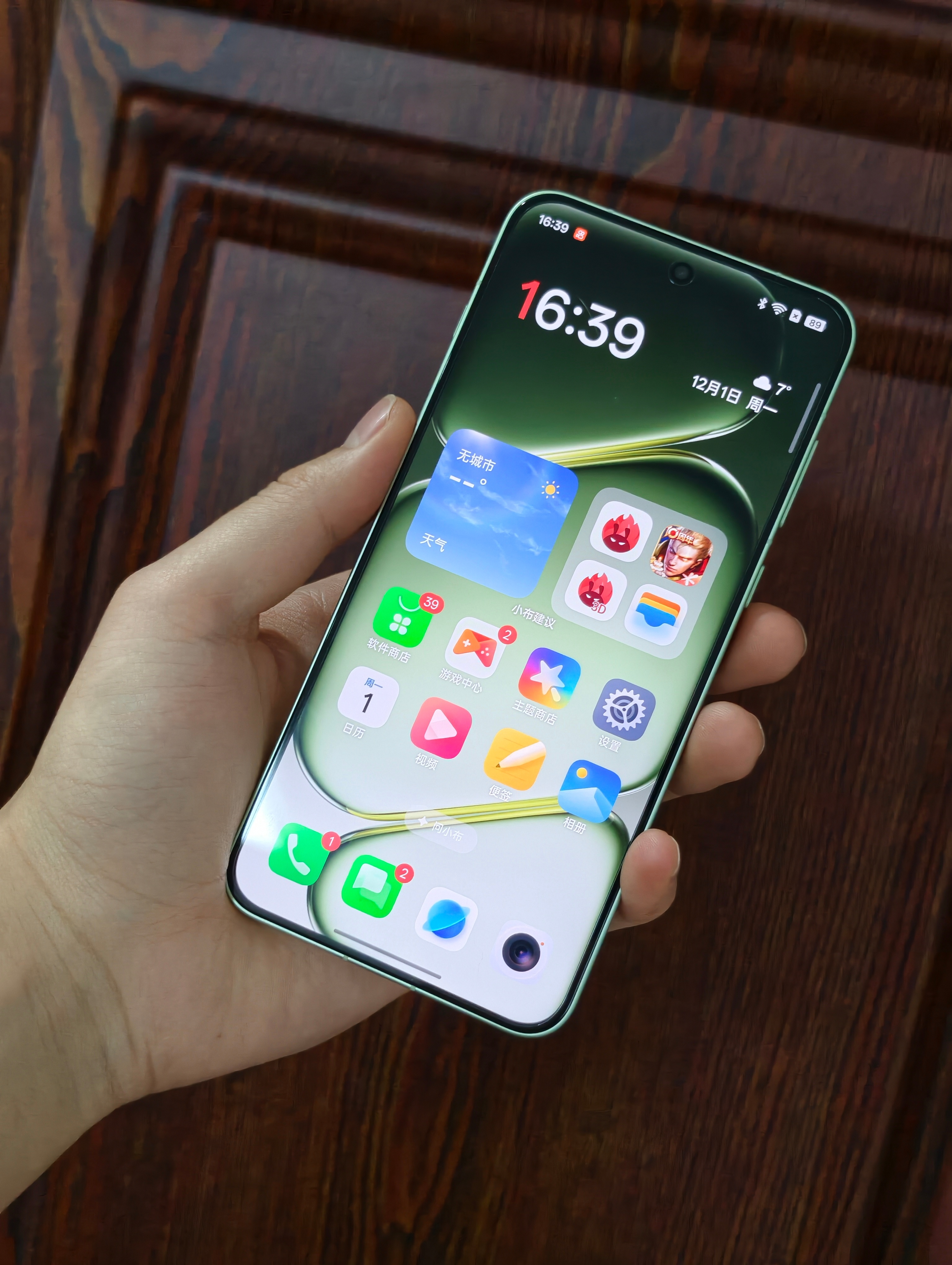 一加Ace 6T在同级别机型里面算是比较出彩的了，重度使用一天续航也能撑得住，然