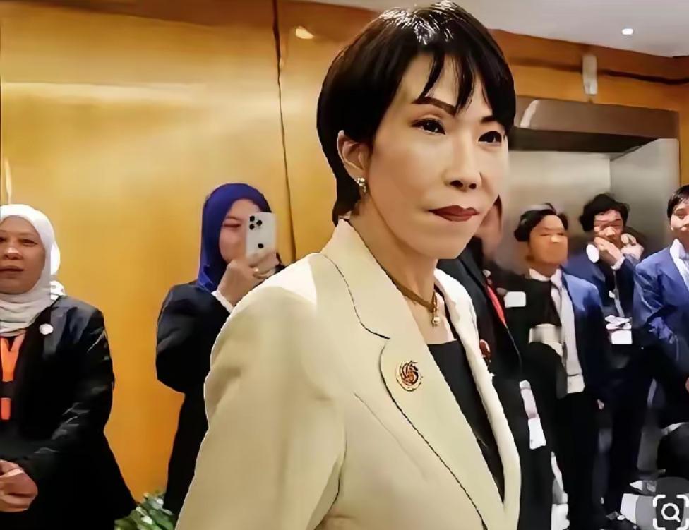 日方拒不还文物？不如先盘活这张中华王炸，别再捧着金饭碗要饭
​​看日方执意拒不归