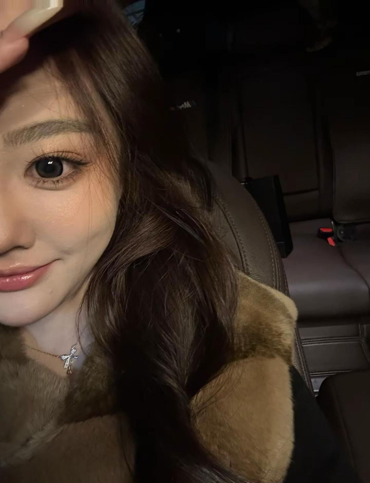 被生活泼了一盆冷水 太好了 又省一笔水费