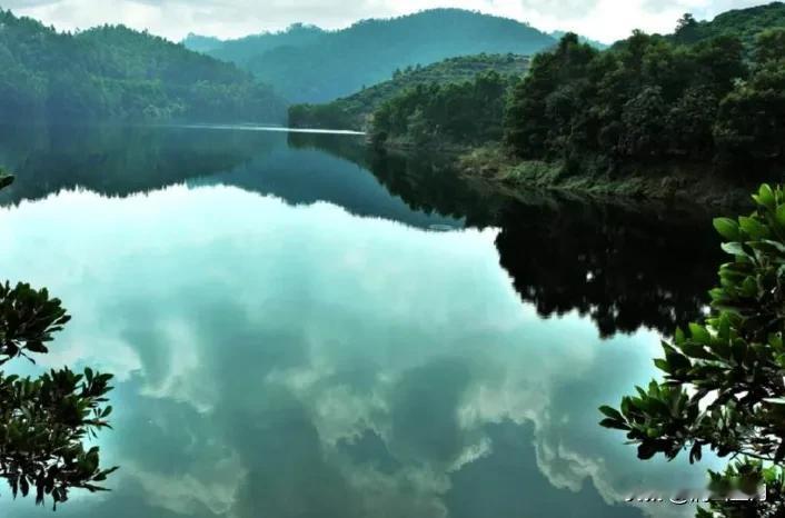 徐州有一城青山半城湖美称，天蓝水清有山有水，徐州有十山九湖一海一潭，你知道多少个