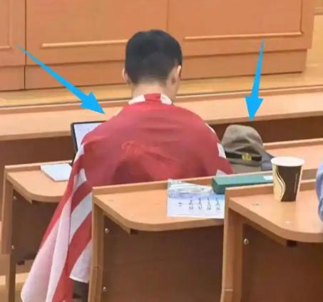 陈宇昕被遣返的消息传回国内后，很多网友就已经提前报警，南京警方作出了回应。

人