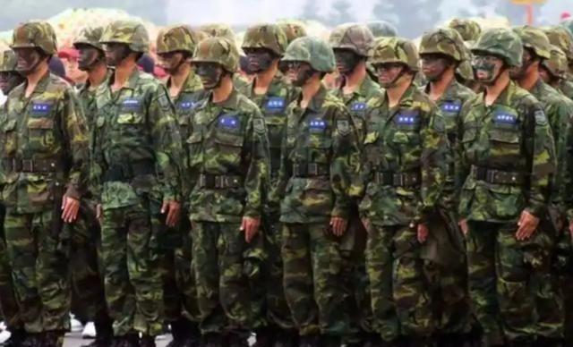 台湾回归在即！问题来了，当部队开始登陆，履行接管台湾的责任时，台湾还有30万武装